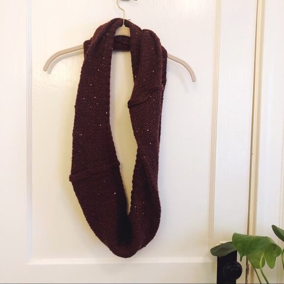 H&M Red Sparkle Infinity Circle Scarf - Picture 1 of 7